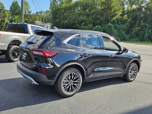 New 2025 Ford Escape SE image 16