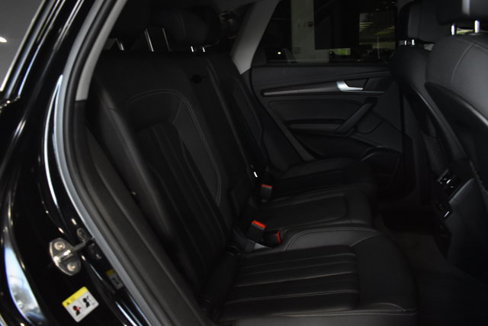 Used 2021 Audi Q5 Premium Plus w/ Premium Plus Package image 29