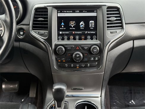 Used 2018 Jeep Grand Cherokee Altitude image 16