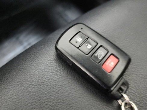Used 2014 Toyota RAV4 Limited image 34