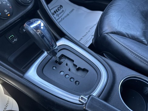 Used 2011 Chrysler 200 Limited image 20