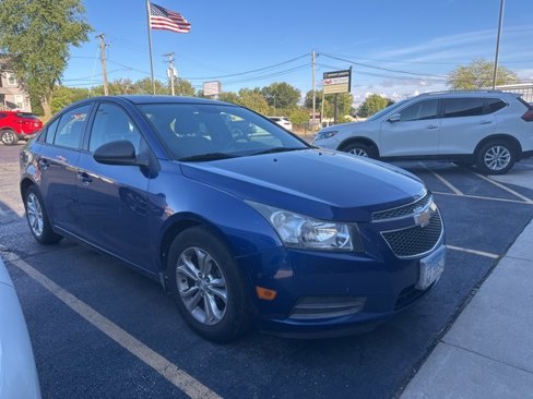 Used 2013 Chevrolet Cruze LS image 1