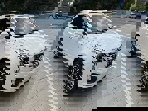 Used 2018 Cadillac XT5 Premium Luxury image 3