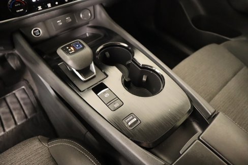 Used 2022 Nissan Rogue SV image 7