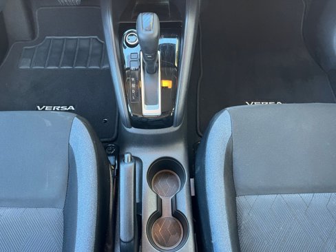 Used 2023 Nissan Versa SV image 39