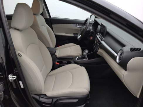 Used 2023 Kia Forte LXS image 21