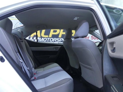 Used 2018 Toyota Corolla LE image 20