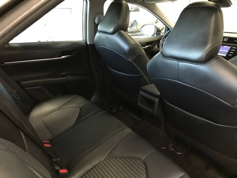 Certified 2020 Toyota Camry SE image 13