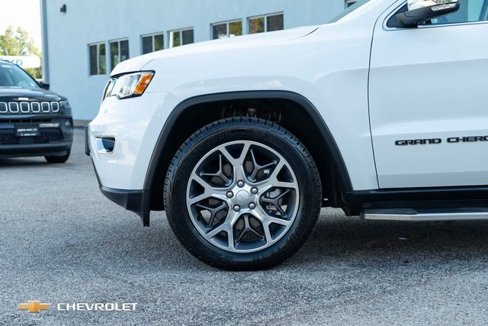 Used 2021 Jeep Grand Cherokee Limited image 11