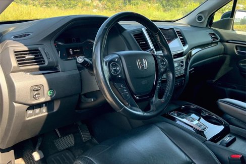 Used 2017 Honda Pilot Touring image 15