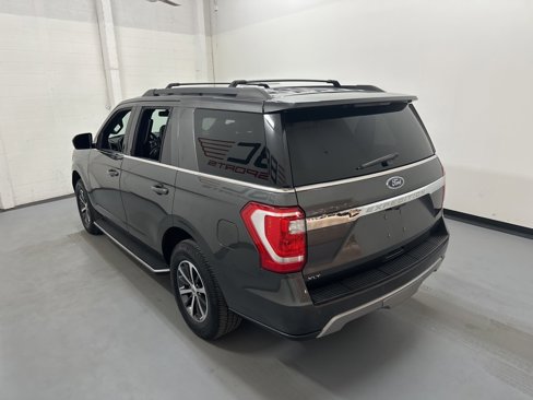 Used 2018 Ford Expedition XLT w/ Equipment Group 202A image 18