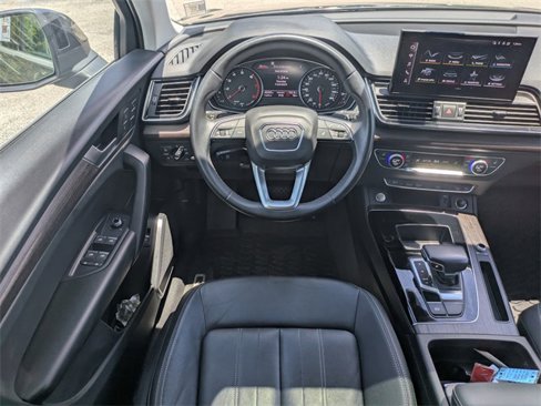 Used 2022 Audi Q5 2.0T Premium w/ Convenience Package image 17
