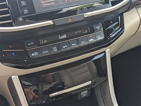 Used 2017 Honda Accord Touring image 22