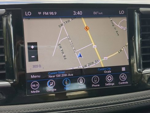 Used 2020 Chrysler Pacifica Limited image 19