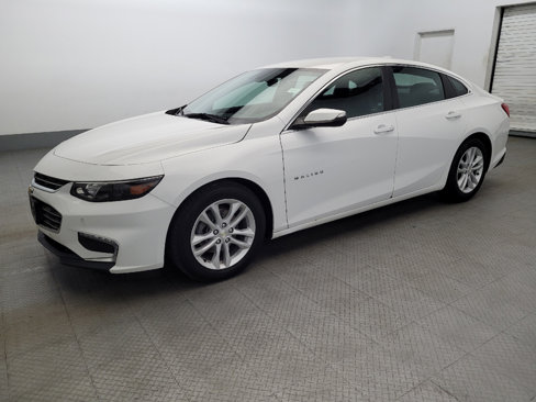 Used 2017 Chevrolet Malibu LT w/ Leather Package image 2