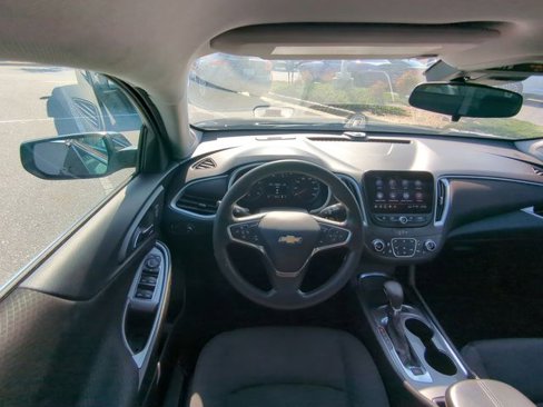 Used 2023 Chevrolet Malibu LT image 33