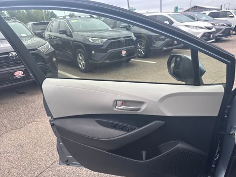 Used 2021 Toyota Corolla LE image 30