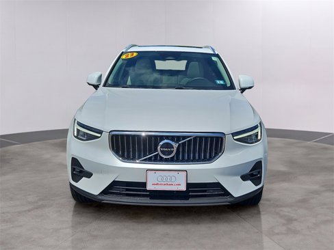 Used 2023 Volvo XC40 B5 Plus w/ Driver Assist Package image 2