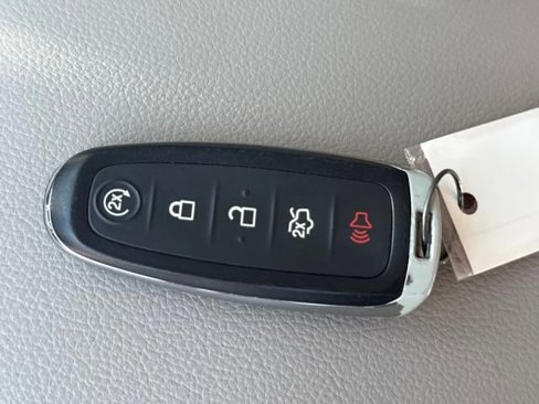 Used 2016 Ford C-MAX Energi SEL w/ Equipment Group 302A image 29