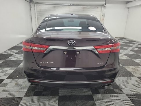 Used 2018 Toyota Avalon XLE image 5