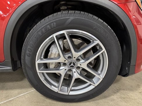 Used 2017 Mercedes-Benz GLC 300 4MATIC image 37