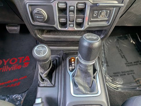 Used 2021 Jeep Wrangler Unlimited Sport image 30