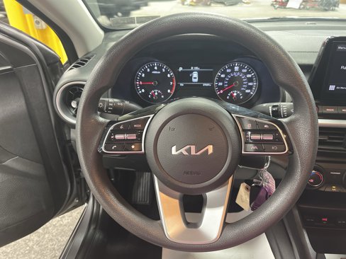 Used 2023 Kia Forte LXS image 15