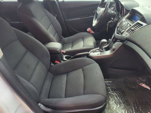 Used 2014 Chevrolet Cruze LT image 12