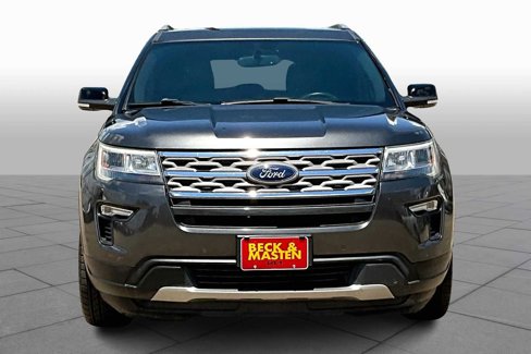 Used 2018 Ford Explorer XLT w/ Equipment Group 202A image 3