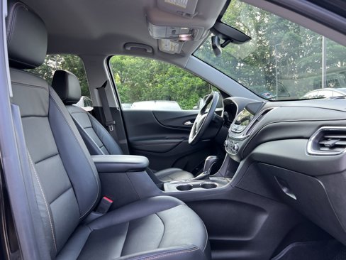 Used 2019 Chevrolet Equinox Premier w/ Premier Redline Edition image 16