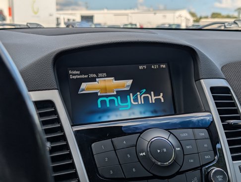 Used 2015 Chevrolet Cruze LT image 18