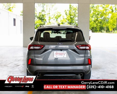 Used 2024 Ford Escape ST-Line w/ Cold Weather Package image 5