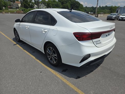 Used 2023 Kia Forte LXS image 5