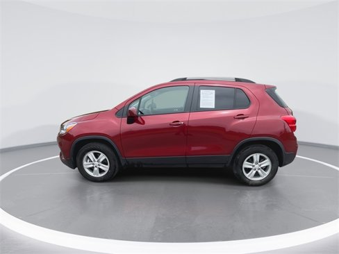 Used 2022 Chevrolet Trax LT w/ LT Convenience Package image 7