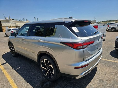 Used 2024 Mitsubishi Outlander SE Black Edition image 3