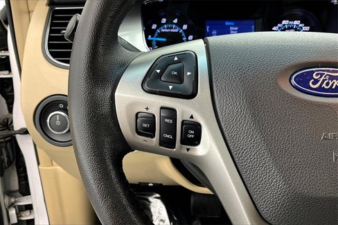Used 2016 Ford Taurus SEL image 18