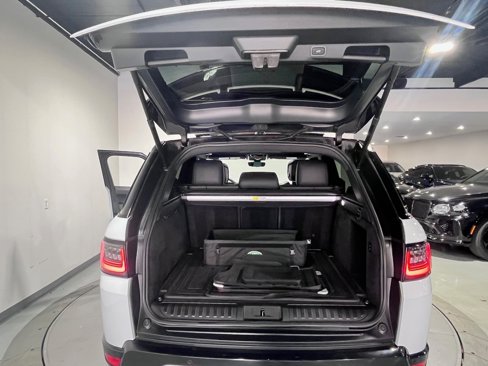 Used 2020 Land Rover Range Rover Sport HSE image 22