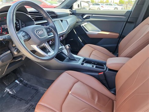 Used 2020 Audi Q3 2.0T Premium w/ Convenience Package image 24