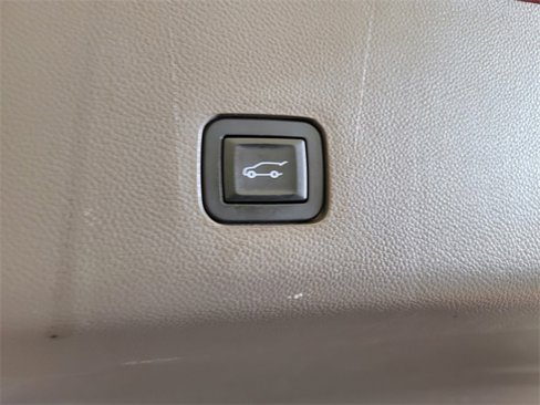 Used 2019 Chevrolet Traverse LT image 13