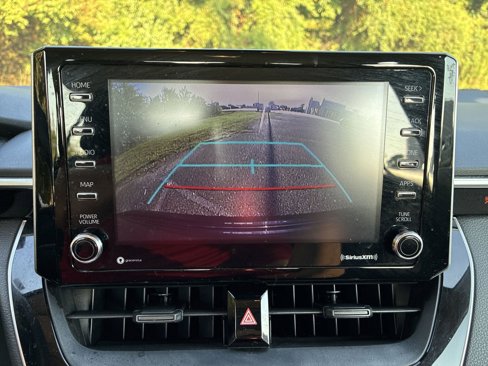 Used 2021 Toyota Corolla LE image 21