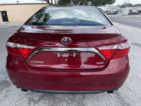Used 2015 Toyota Camry XLE image 8