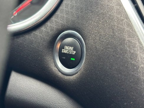 Used 2021 Chevrolet Malibu LT image 24