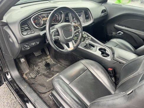 Used 2017 Dodge Challenger GT image 11