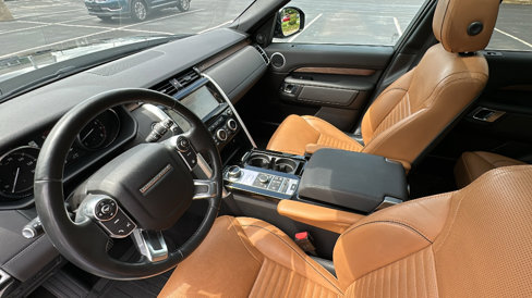 Used 2017 Land Rover Discovery HSE image 22