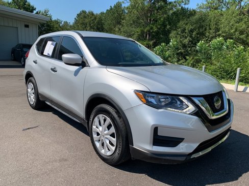 Used 2020 Nissan Rogue S image 2