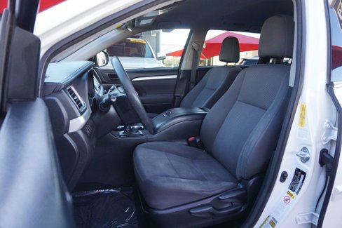 Used 2017 Toyota Highlander FWD V6 image 20