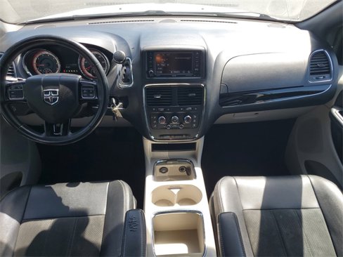 Used 2019 Dodge Grand Caravan SXT image 17