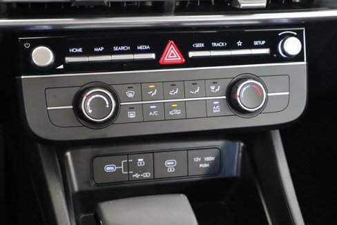 Used 2025 Hyundai Santa Cruz SE image 26