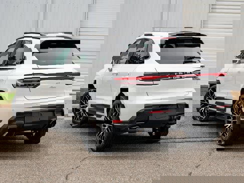 New 2026 Porsche Macan image 3