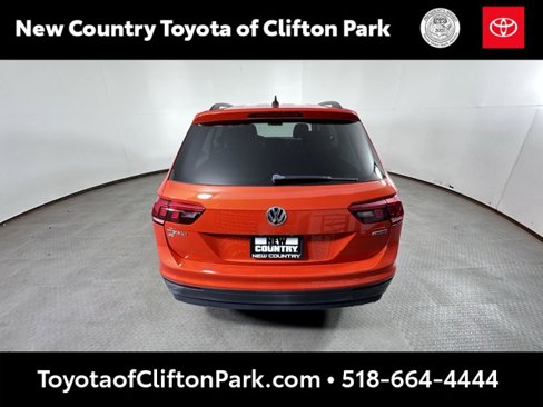 Used 2019 Volkswagen Tiguan SE w/ Panoramic Sunroof Package image 4